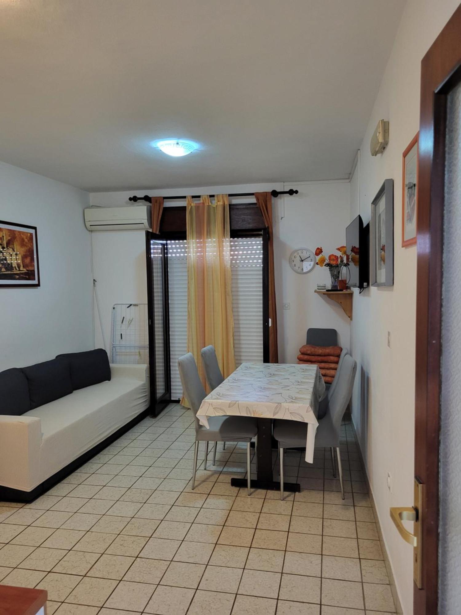 Apartmani Centar Palit المظهر الخارجي الصورة